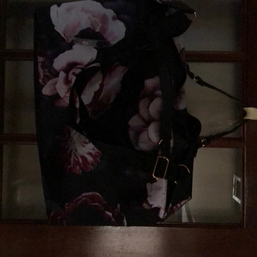 Shoulder travel bag